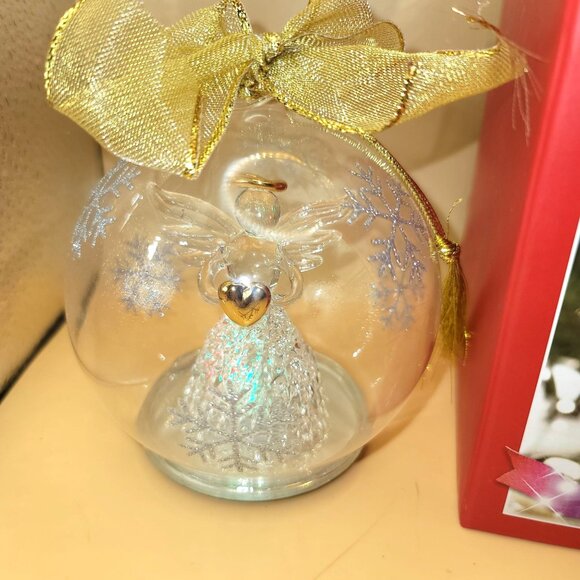 Lenox Angel Lit Ornament 4.75"  Color Changing LED  Glass Angel Figurine VL1013 - Picture 2 of 7